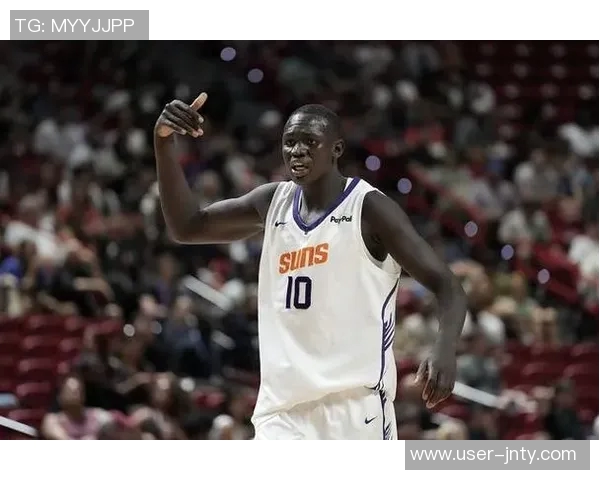 太阳主帅透露吉莱斯皮背部不适因谨慎未让其多上场 太阳主帅透露吉莱斯皮背部不适因谨慎未让其多上场