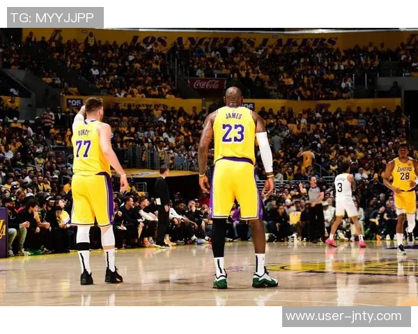 东契奇盛赞八村塁贡献巨大称其是球队胜利的重要支柱 东契奇盛赞八村塁贡献巨大称其是球队胜利的重要支柱