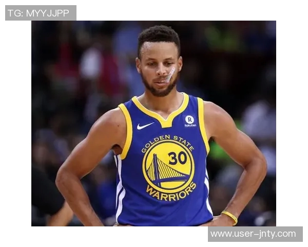 桑德斯称赞库里伟大只专注于提升自身表现