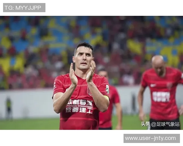 上海海港外援茹萨正式签约成都蓉城俱乐部即将加盟新征程